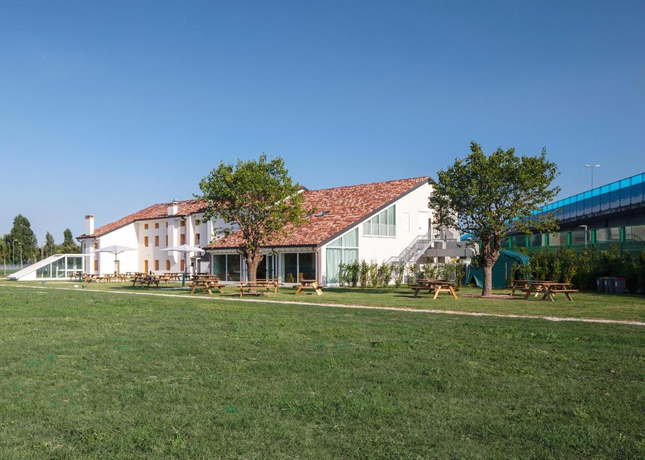 Nomad Hostel Treviso Eksteriør billede